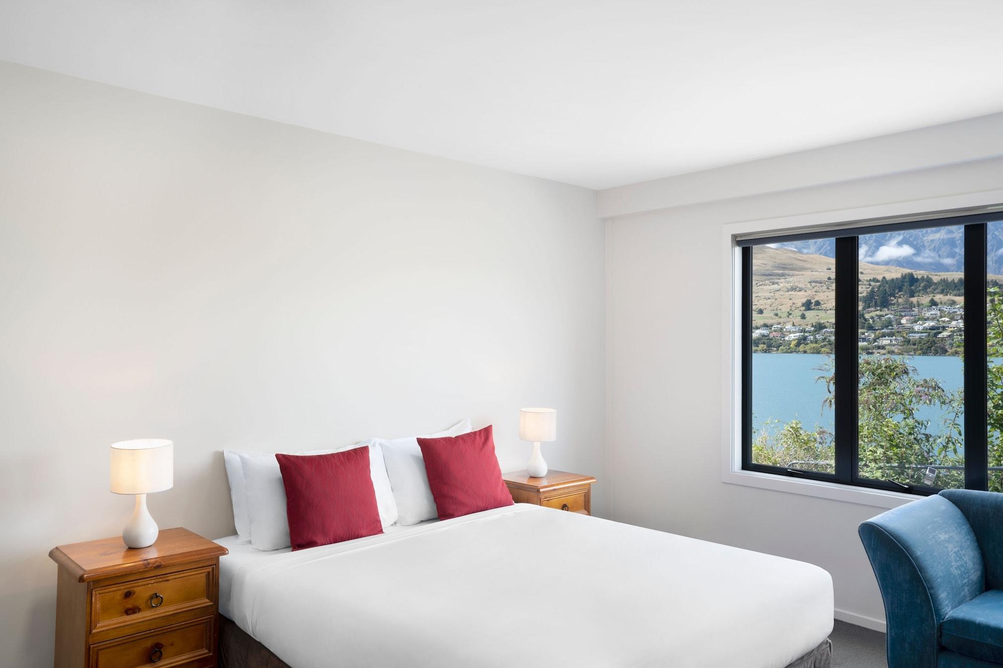 Mantra The Point Aparthotel Queenstown Exterior photo