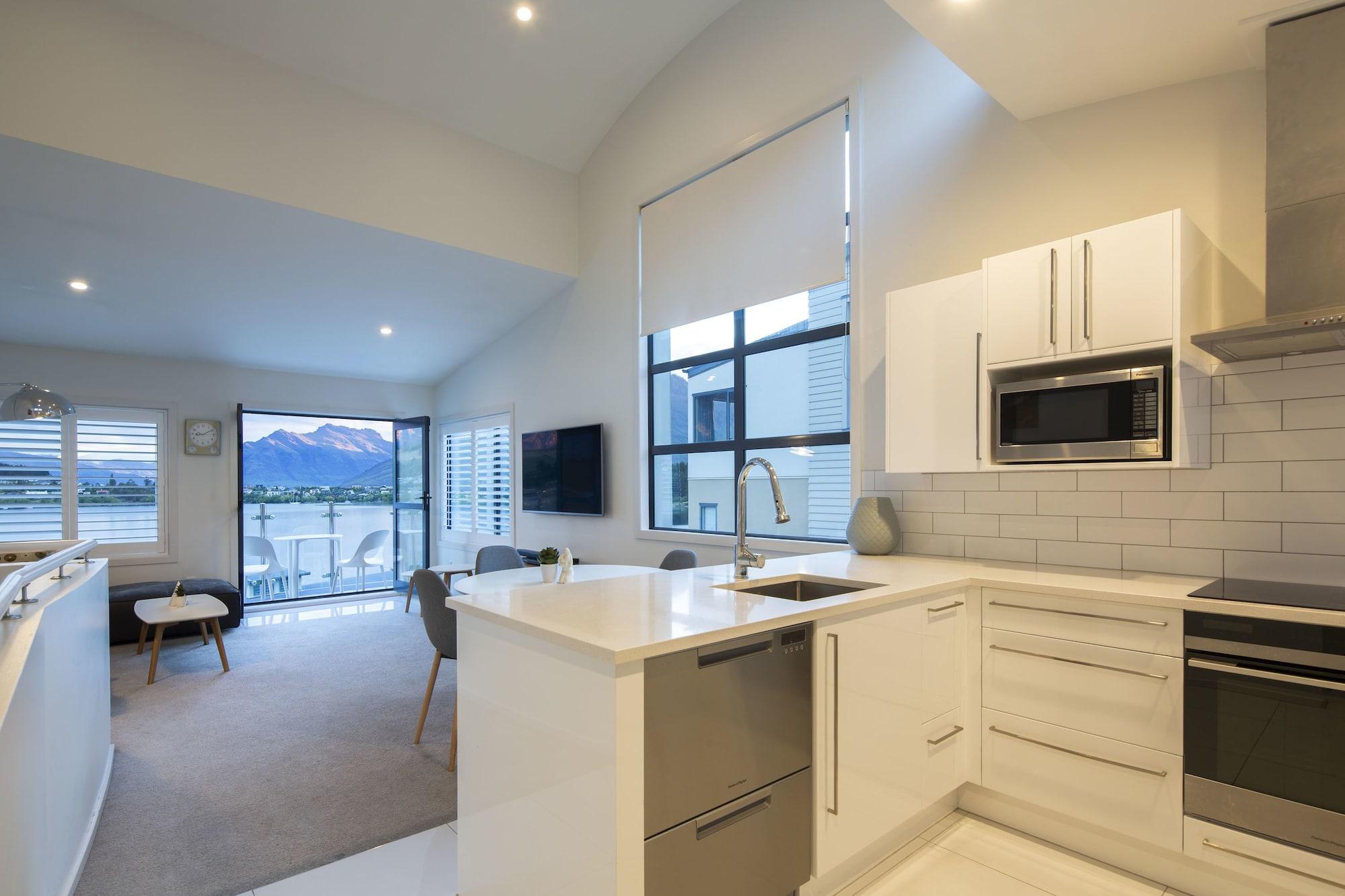 Mantra The Point Aparthotel Queenstown Exterior photo