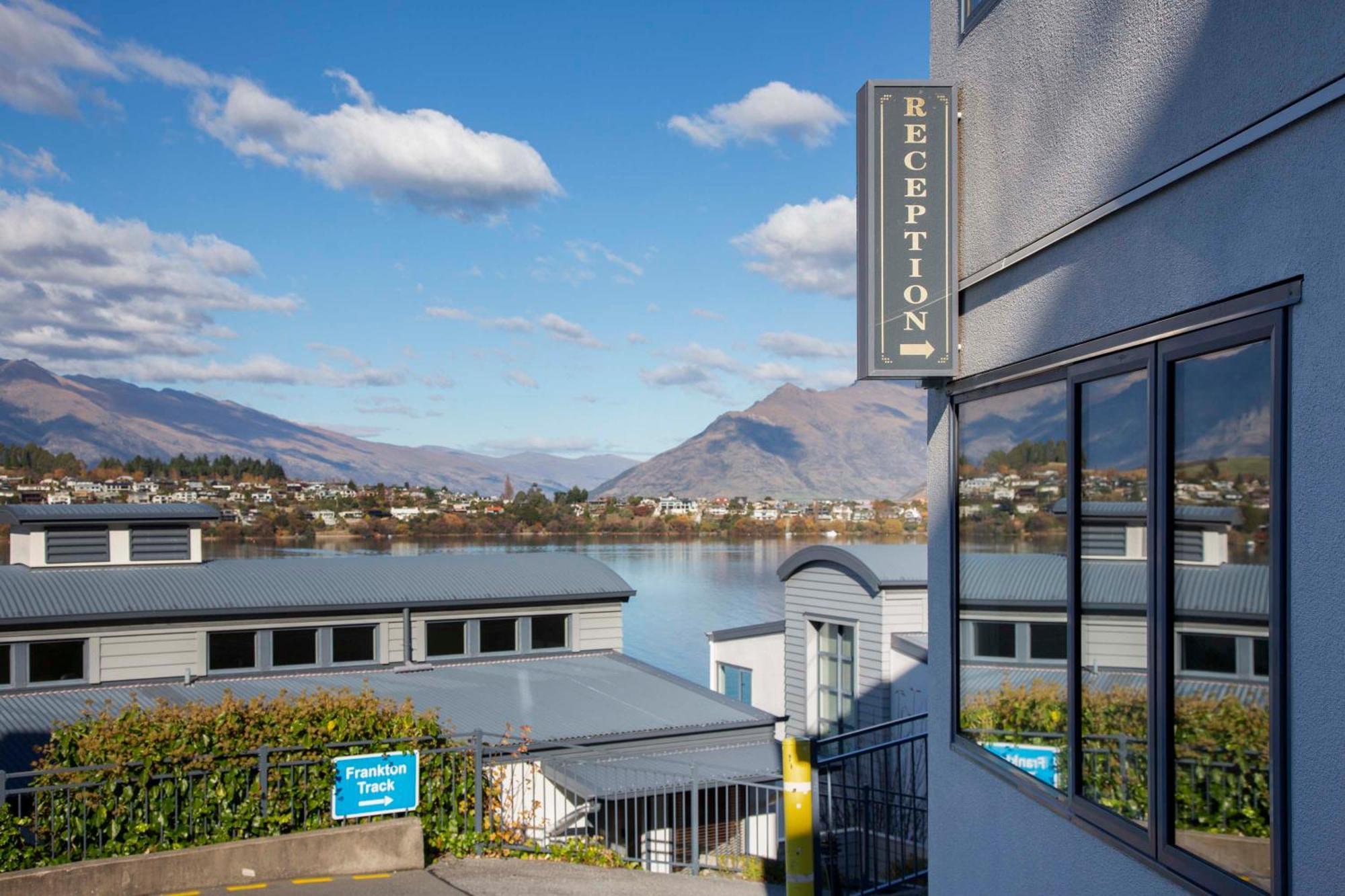 Mantra The Point Aparthotel Queenstown Exterior photo