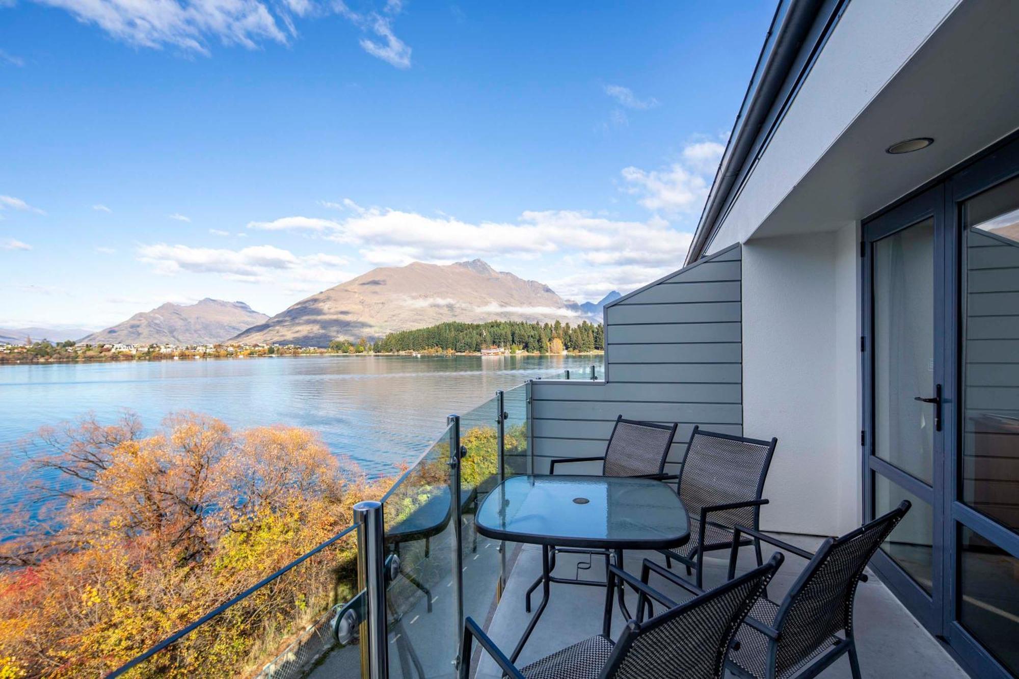 Mantra The Point Aparthotel Queenstown Exterior photo
