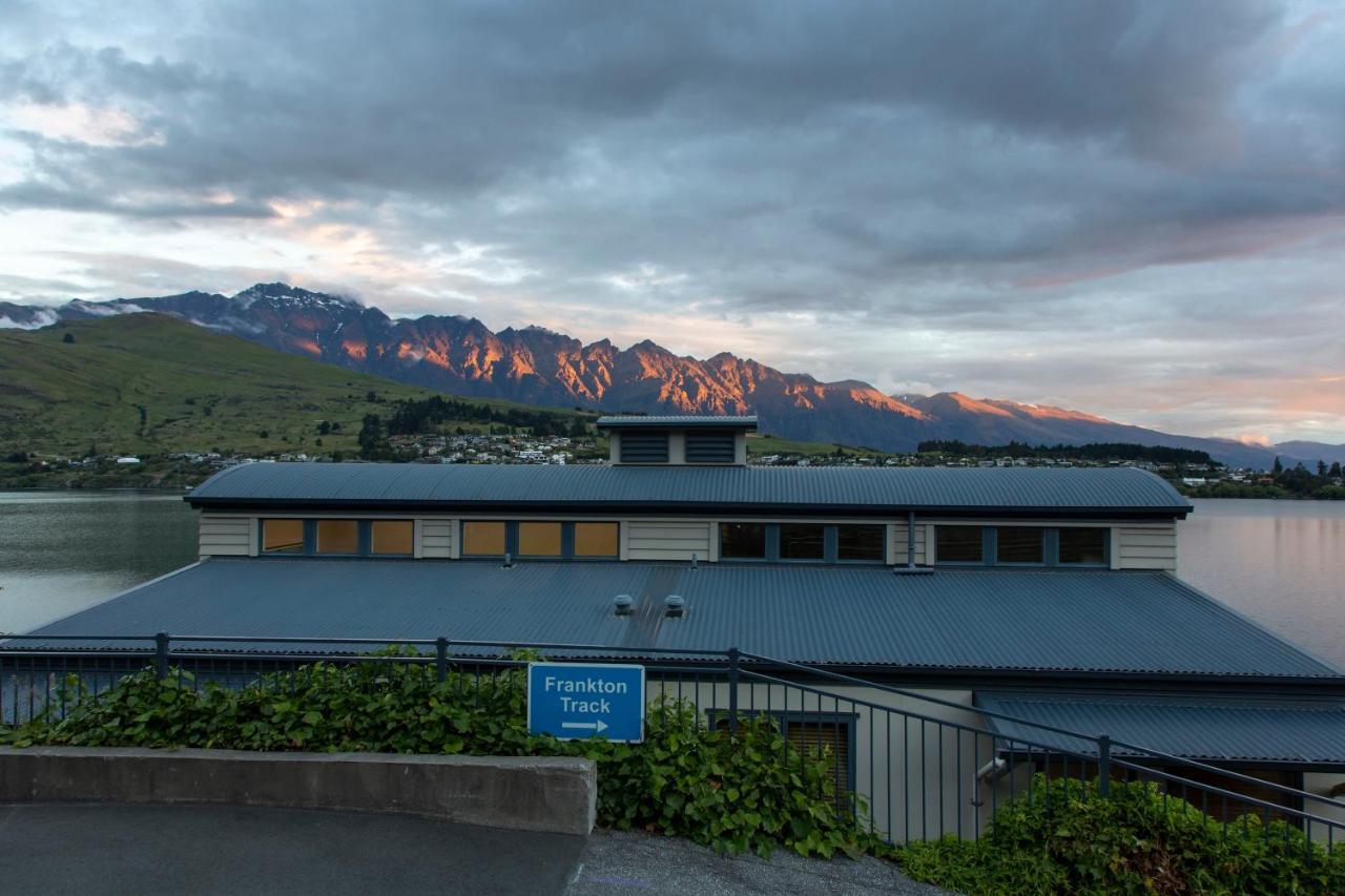 Mantra The Point Aparthotel Queenstown Exterior photo